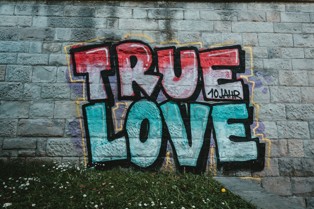 Photo attract true love