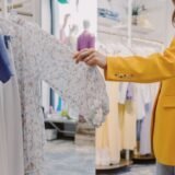 Ghid pentru scoaterea petelor de pe haine în funcție de material