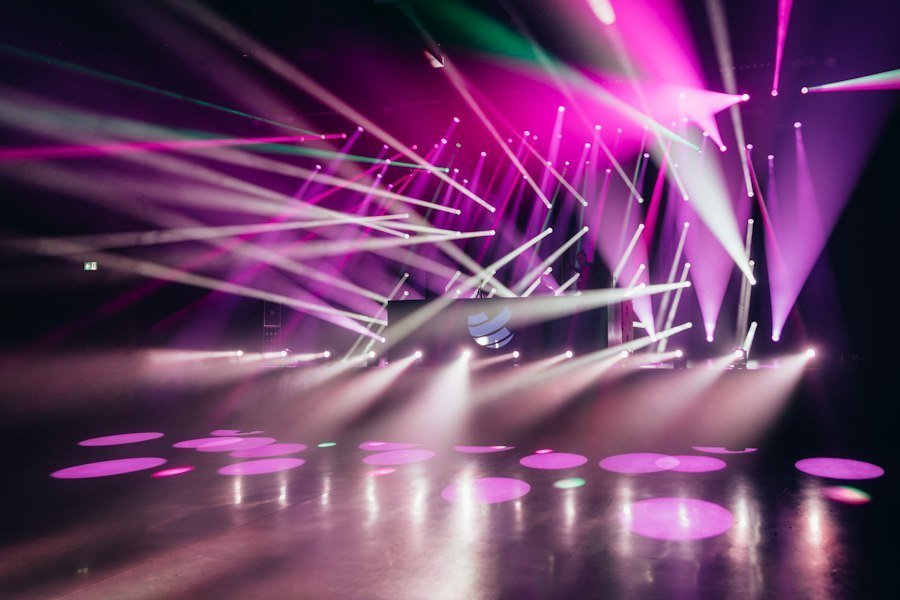 Photo lighting and stage design