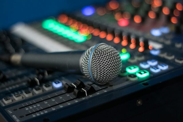 Photo live sound versus recorded sound